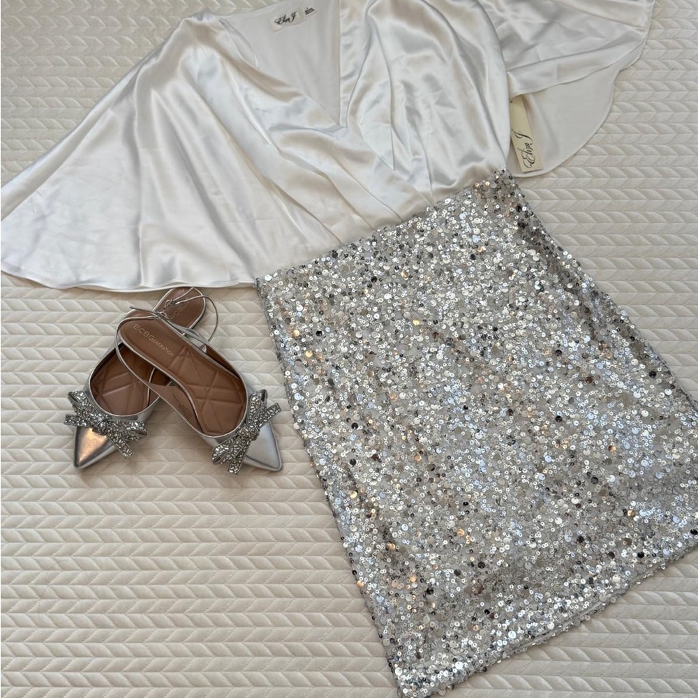 Elegant Silver Sequin Skirt